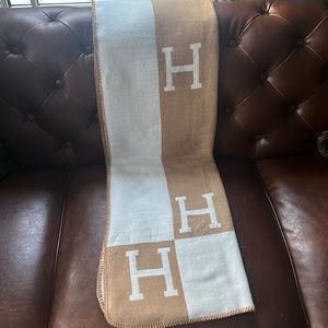 H blanket